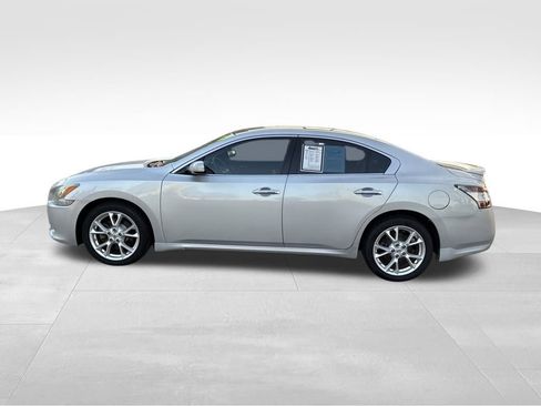 Used 2012 Nissan Maxima 3.5 SV w/ Premium Pkg image 2