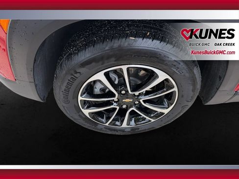 Used 2026 Chevrolet TrailBlazer LT w/ LT Cold Weather Package AWD/4WD image 12