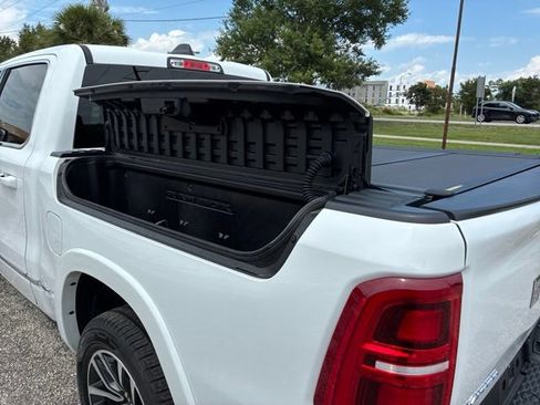 Used 2025 RAM 1500 Limited AWD/4WD image 14
