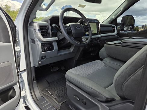 Used 2023 Ford F250 XLT w/ XLT Premium Package AWD/4WD image 11