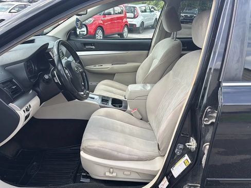 Used 2013 Subaru Outback 2.5i Premium w/ Popular Pkg 1A AWD/4WD image 2