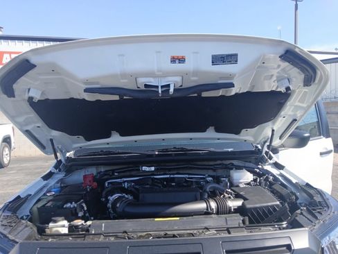 Used 2025 Nissan Frontier S AWD/4WD image 6