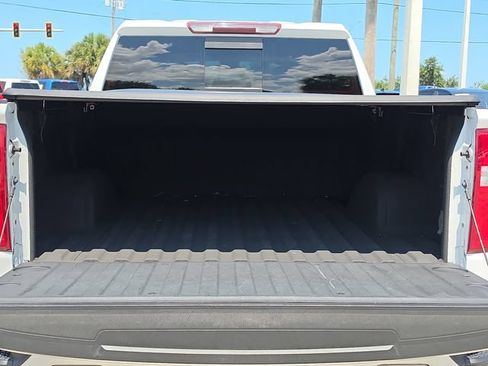Used 2023 Chevrolet Silverado 1500 RST AWD/4WD image 7
