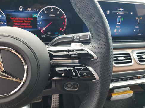 Certified 2025 Mercedes-Benz GLS 450 4MATIC image 36