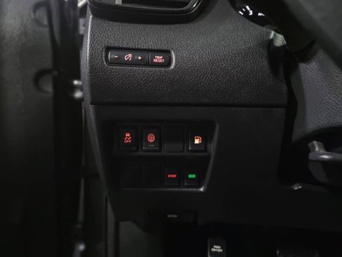 Used 2020 Nissan Rogue S image 26