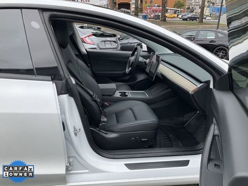 Used 2021 Tesla Model 3 Standard Range Plus image 56