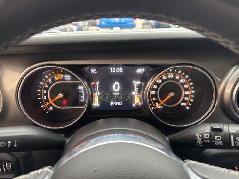 Certified 2018 Jeep Wrangler Unlimited Sahara image 11