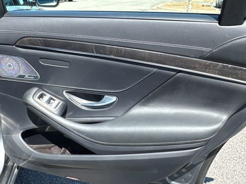 Used 2018 Mercedes-Benz S 560 4MATIC Sedan image 15