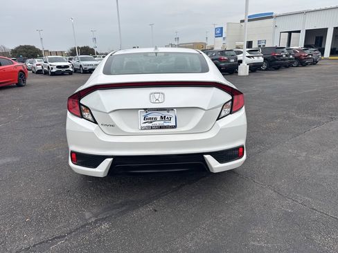 Used 2019 Honda Civic EX image 4