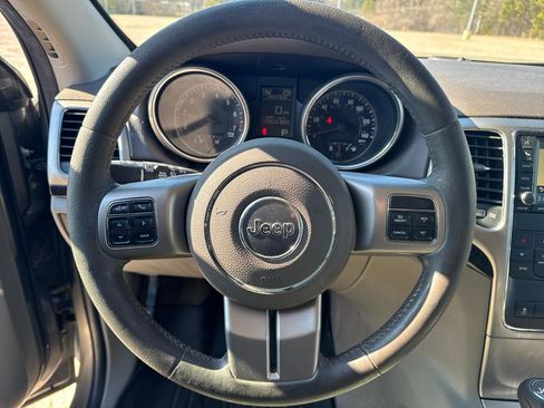 Used 2012 Jeep Grand Cherokee Laredo image 14