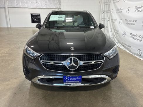 New 2026 Mercedes-Benz GLC 300 4MATIC image 2