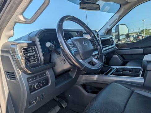 Certified 2024 Ford F250 Lariat w/ Lariat Ultimate Package AWD/4WD image 22