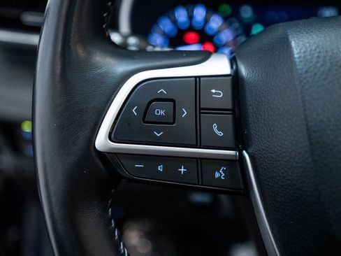 Used 2022 Toyota Highlander XSE image 19