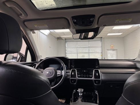 Used 2021 Kia Sorento SX image 21