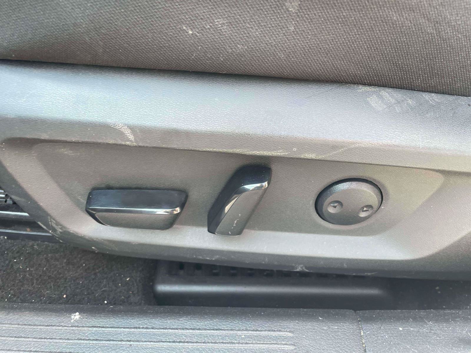Used 2023 Nissan Rogue SV FWD image 12