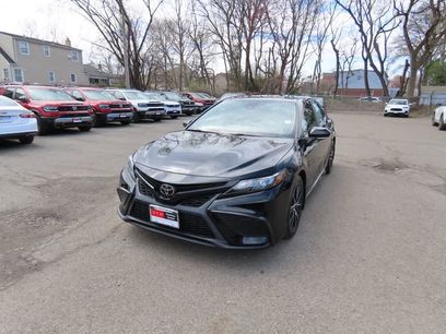 Used 2021 Toyota Camry SE w/ Cold Weather Package