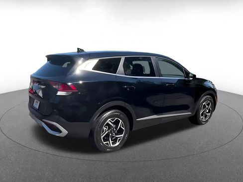 Used 2025 Kia Sportage LX FWD image 12