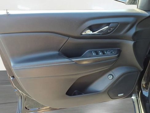 Used 2018 GMC Acadia SLT image 20