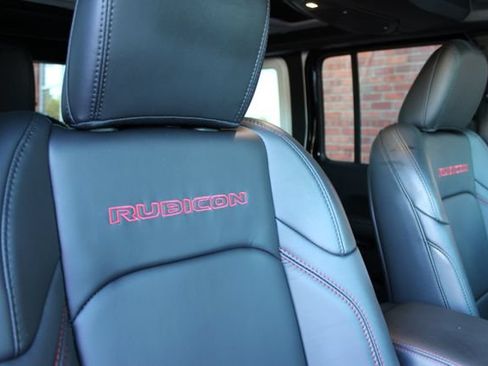 Used 2025 Jeep Wrangler Unlimited Rubicon AWD/4WD image 50