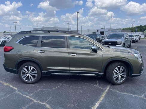 Used 2022 Subaru Ascent Touring AWD/4WD image 2