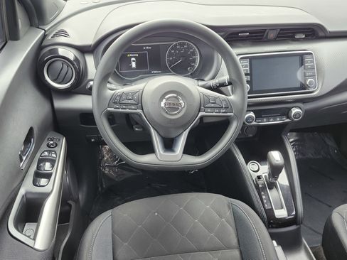 Used 2020 Nissan Kicks SV FWD image 23