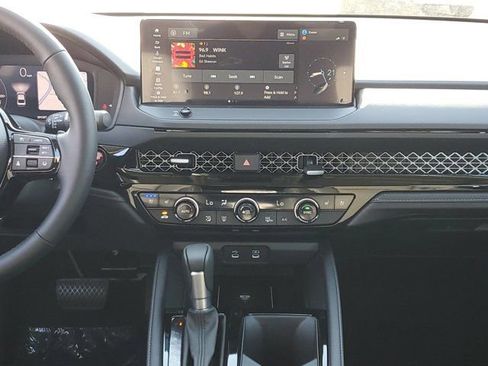 Certified 2025 Honda Accord Touring image 21