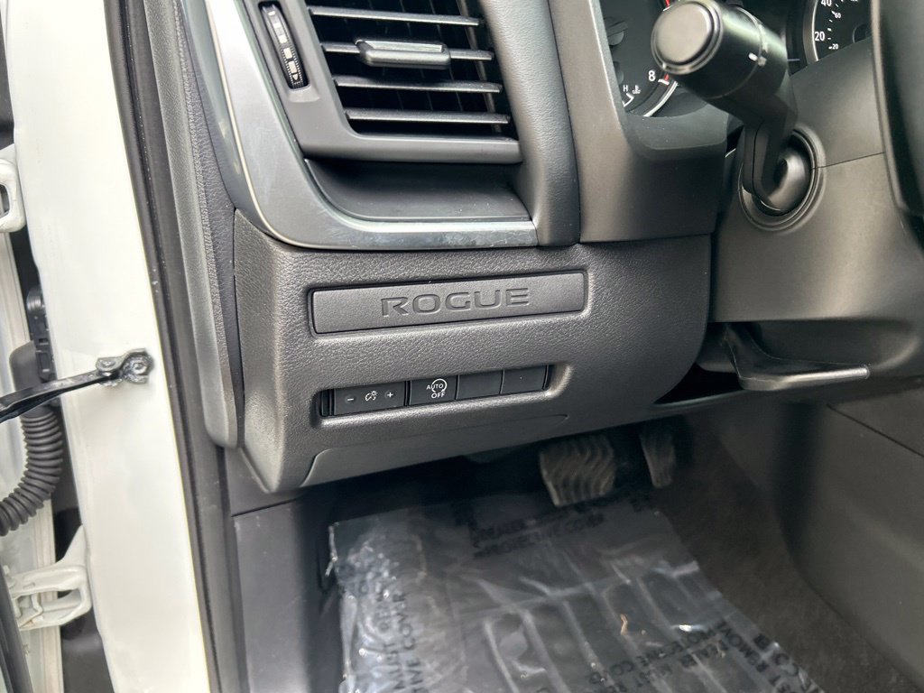 Used 2024 Nissan Rogue S AWD/4WD image 39