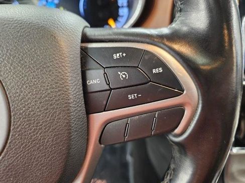 Used 2021 Jeep Grand Cherokee Overland image 12