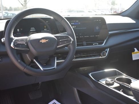 New 2026 Chevrolet Equinox LT image 18