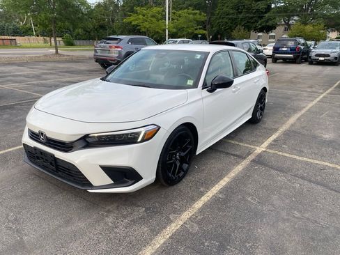 Used 2023 Honda Civic Sport image 5
