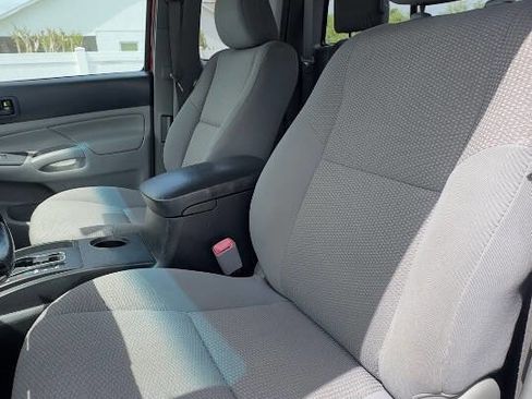 Used 2012 Toyota Tacoma 4x4 Access Cab V6 w/ Convenience Pkg image 12