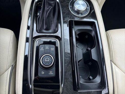 Used 2022 INFINITI QX80 Sensory w/ Cargo Package AWD/4WD image 17