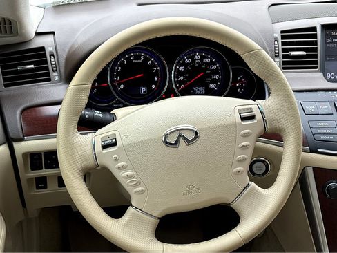 Used 2010 INFINITI M35 w/ Technology Pkg image 16