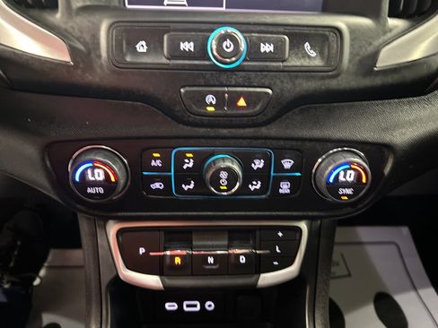 Used 2024 GMC Terrain SLE w/ Driver Convenience Package FWD image 19