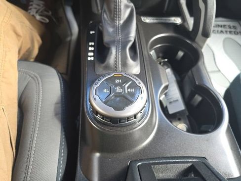 Used 2022 Ford Bronco Outer Banks AWD/4WD image 23