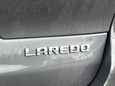 Used 2023 Jeep Grand Cherokee L Laredo image 22