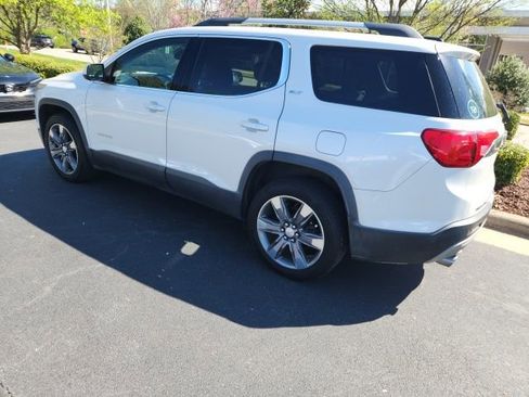 Used 2018 GMC Acadia SLT image 2