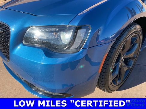 Used 2021 Chrysler 300 Touring w/ Sport Appearance Package image 3