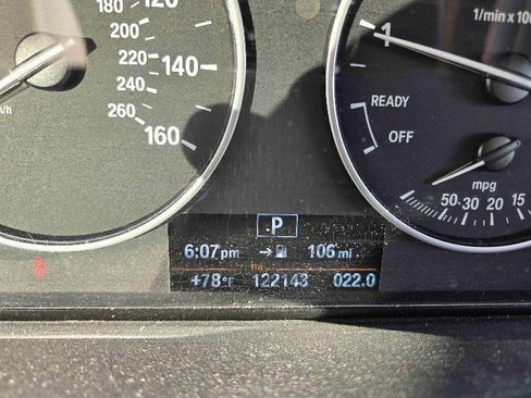 Used 2014 BMW 320i xDrive Sedan image 16