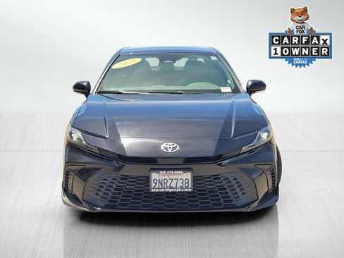 Used 2025 Toyota Camry SE FWD image 2