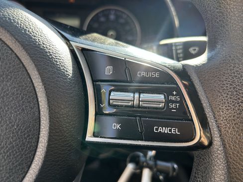 Used 2021 Kia Forte LXS image 19