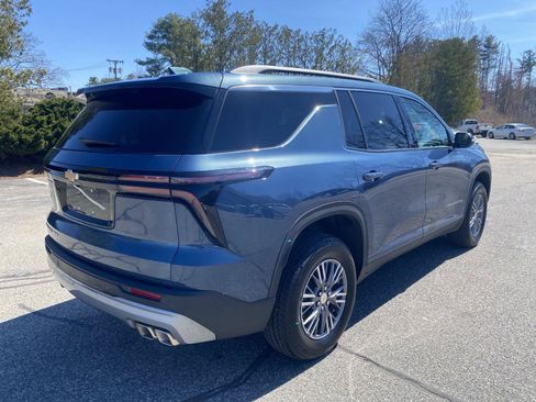 Used 2026 Chevrolet Traverse LT AWD/4WD image 7