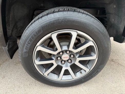 Used 2019 GMC Canyon Denali image 12