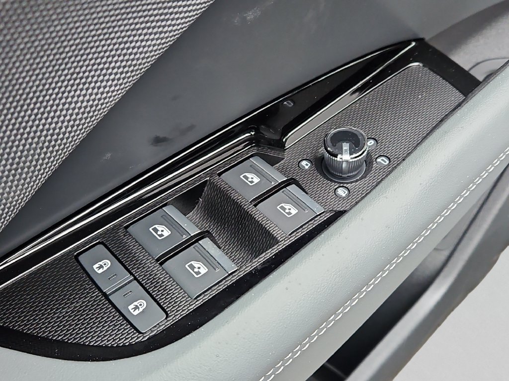 New 2026 Audi Q3 quattro 2.0T AWD/4WD image 20