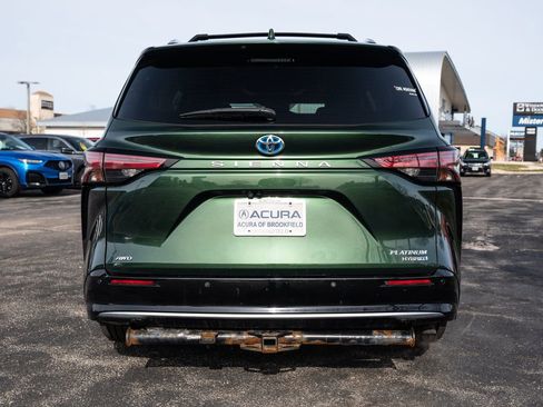 Used 2021 Toyota Sienna Platinum image 10