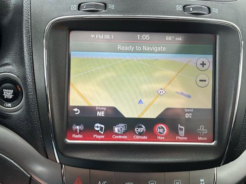 Used 2018 Dodge Journey Crossroad w/ Nav & Sun Group FWD image 25