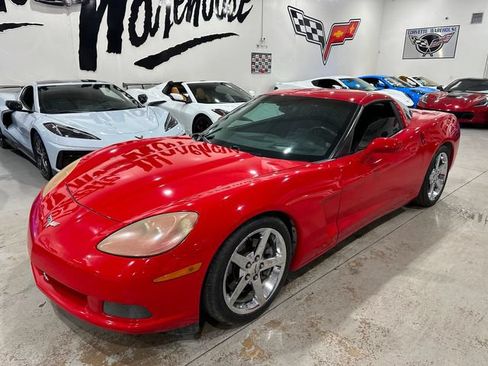 Used 2005 Chevrolet Corvette Coupe w/ Preferred Equipment Group RWD image 28