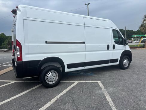 Used 2024 RAM ProMaster 2500 w/ Convenience Group FWD image 15