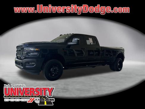 Used 2026 RAM 3500 Tradesman AWD/4WD image 1