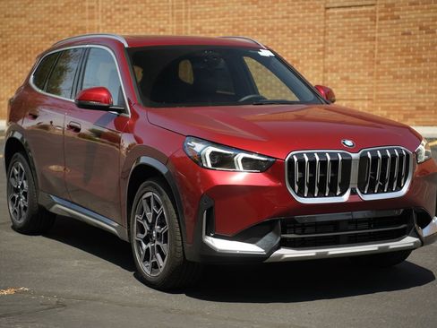 New 2026 BMW X1 xDrive28i w/ Technology Package AWD/4WD image 7